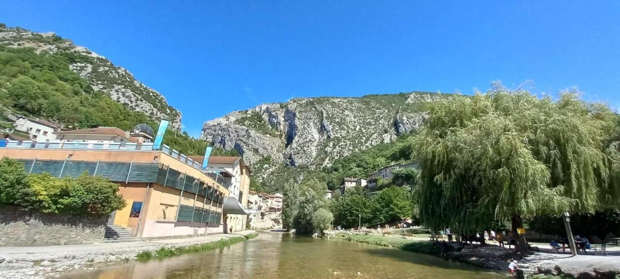 Apartmán Au Bonheur Suspendu Pont-en-Royans Exteriér fotografie